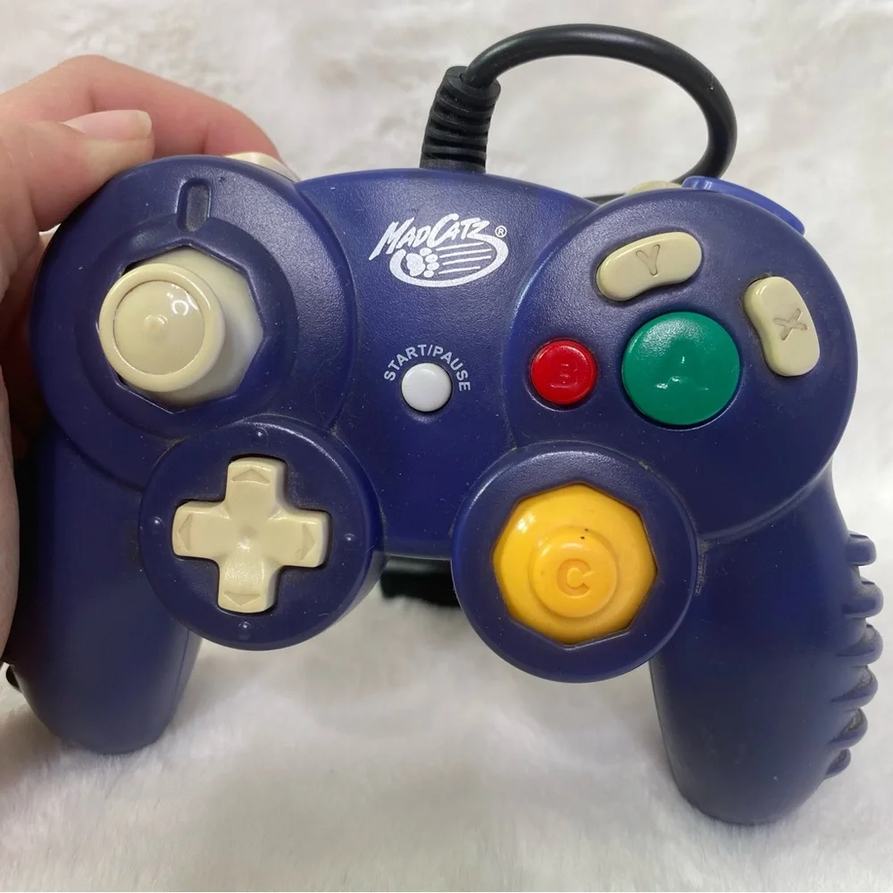 MadCatz GameCube purple Nintendo controller